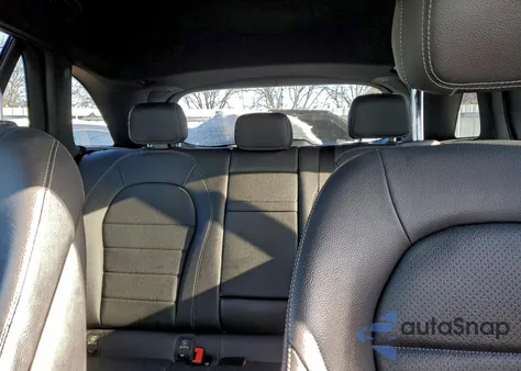 2017 Mercedes-Benz Glc 300 4Matic z USA, uszkodzony, nr VIN WDC0G4KB9HV011153